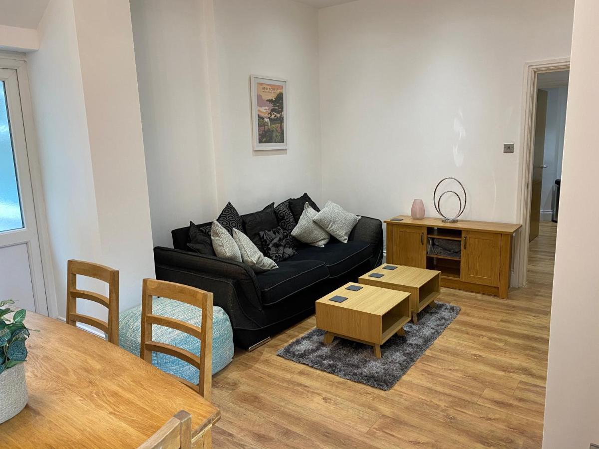 Superb 2 Beds 2 Baths New Apartment W/ Garden+Patio Борнмът Екстериор снимка